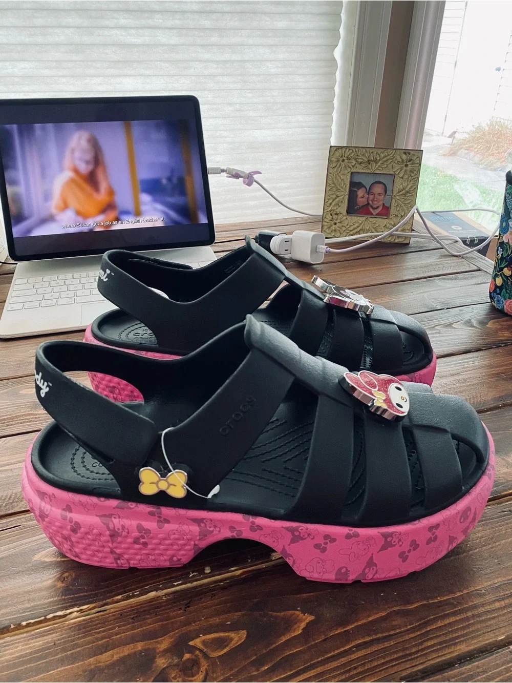 Crocs X Hello Kitty and Friends NEW My Melody and Kuromi Stomp Sandal Size 11